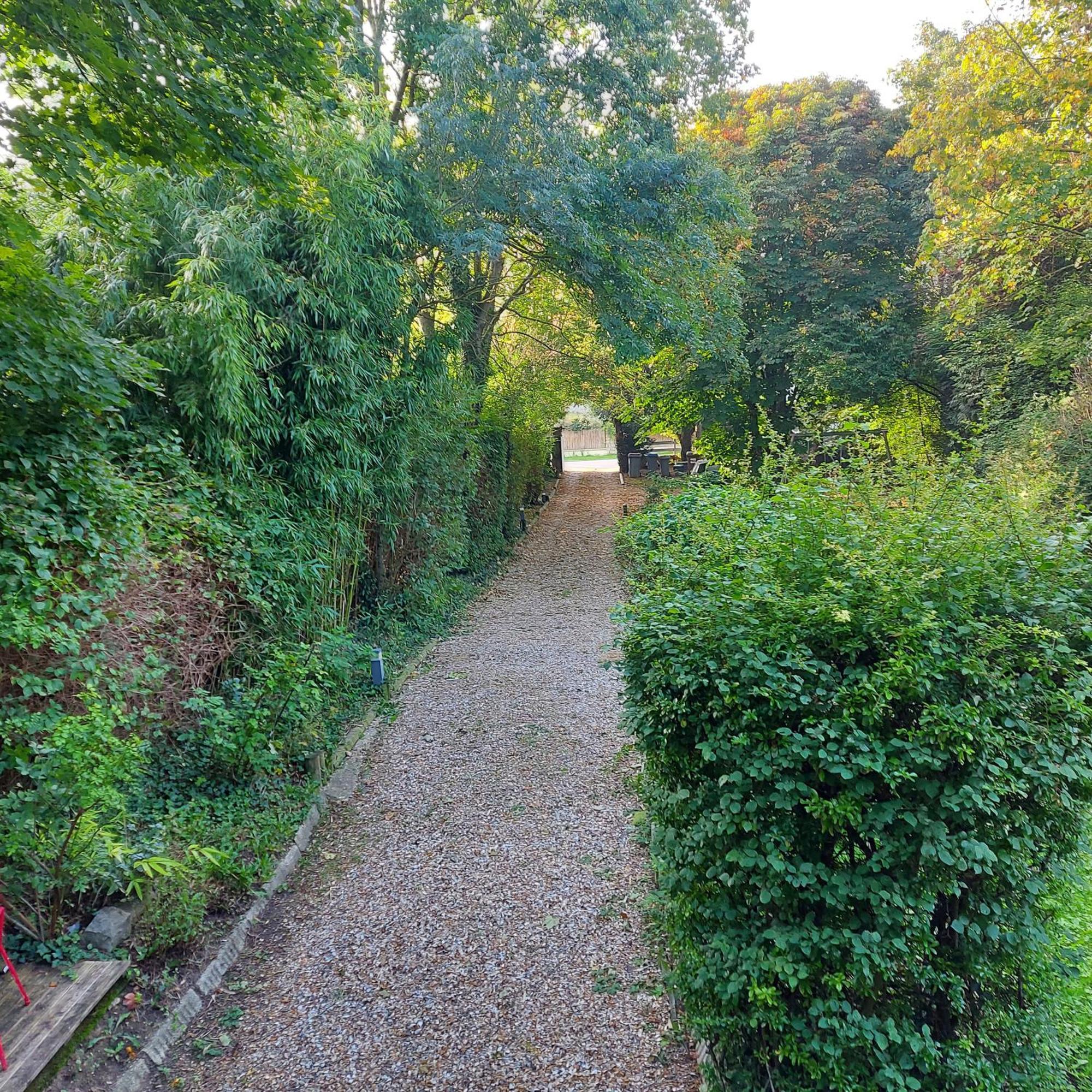 Les Seringats Poissy Exterior photo